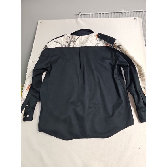 Legendary Whitetails Shirt Men’s Size XL Black White Camo Long Sleeve Western - Picture 6 of 7